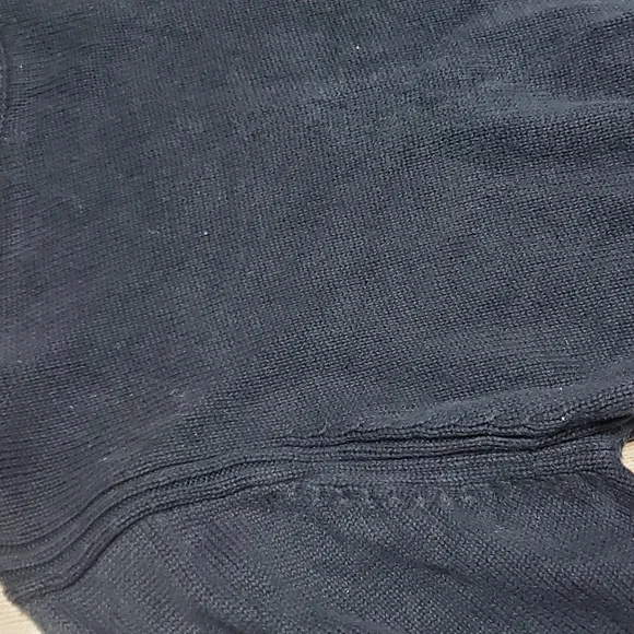Sweater - Picture 4 of 7